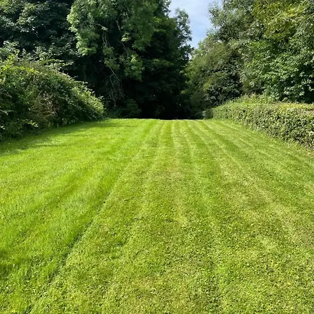 Nell & J S Kingscourt